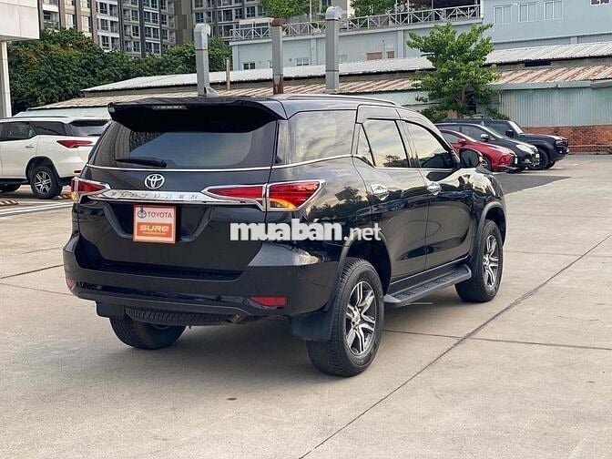 Toyota Fortuner 2.7AT 2019 - 35000km xuất VAT 100%