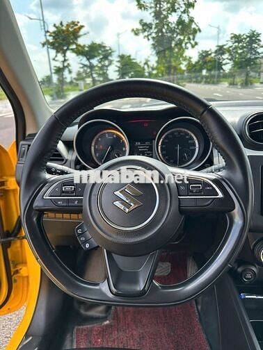 Suzuki Swift GLX 1.2CVT 2020 Vàng 57.500 km