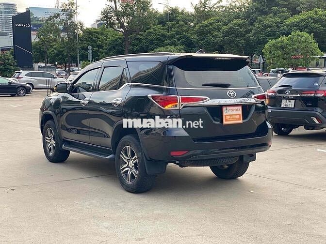Toyota Fortuner 2.7AT 2019 - 35000km xuất VAT 100%