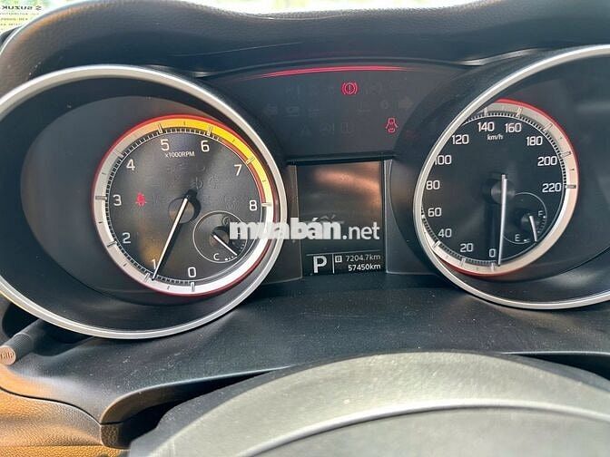Suzuki Swift GLX 1.2CVT 2020 Vàng 57.500 km