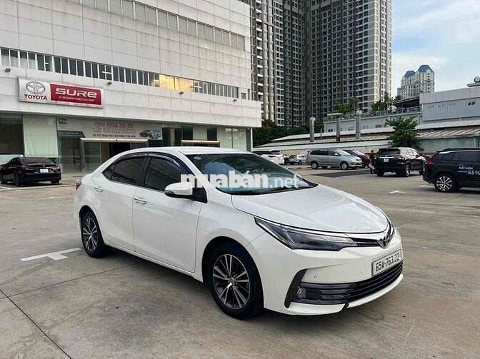 Toyota Corolla Altis 2.0V 2017 Trắng CVT-i