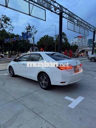 Toyota Corolla Altis 2.0V 2017 Trắng CVT-i