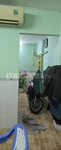 Nhà SHR ngay ben xe mien tay, gia 3t2