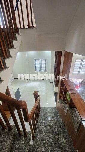 NHÀ 3 TẦNG HỒ XUÂN HƯƠNG ĐỐI DIỆN FURAMA,2 MẶT KIỆT Ô TÔ,SÁT BIỂN