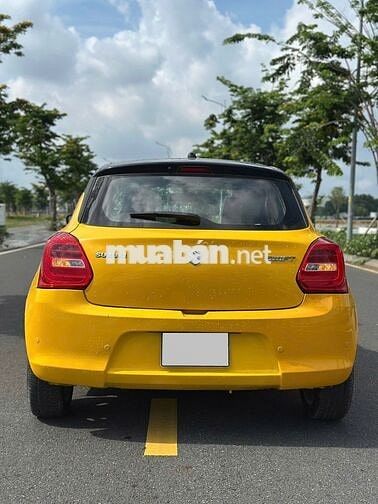 Suzuki Swift GLX 1.2CVT 2020 Vàng 57.500 km
