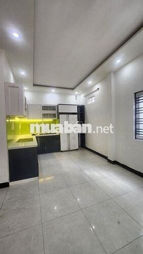 NHÀ 3 TẦNG HỒ XUÂN HƯƠNG ĐỐI DIỆN FURAMA,2 MẶT KIỆT Ô TÔ,SÁT BIỂN