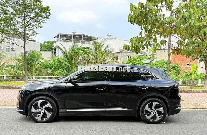 VinFast VF8 ECO/CATL 2023 40000 km Đen