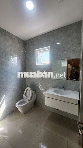 NHÀ 3 TẦNG HỒ XUÂN HƯƠNG ĐỐI DIỆN FURAMA,2 MẶT KIỆT Ô TÔ,SÁT BIỂN