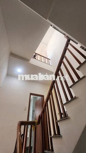 NHÀ 3 TẦNG HỒ XUÂN HƯƠNG ĐỐI DIỆN FURAMA,2 MẶT KIỆT Ô TÔ,SÁT BIỂN