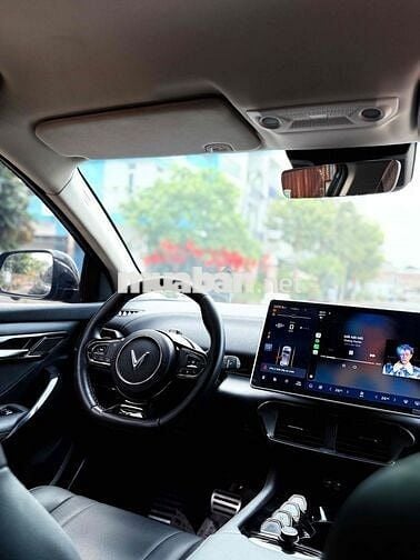 VinFast VF8 ECO/CATL 2023 40000 km Đen