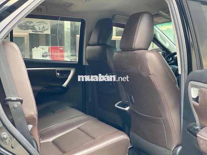 Toyota Fortuner 2.7AT 2019 - 35000km xuất VAT 100%
