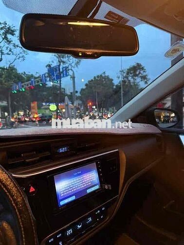 Toyota Corolla Altis 2.0V 2017 Trắng CVT-i