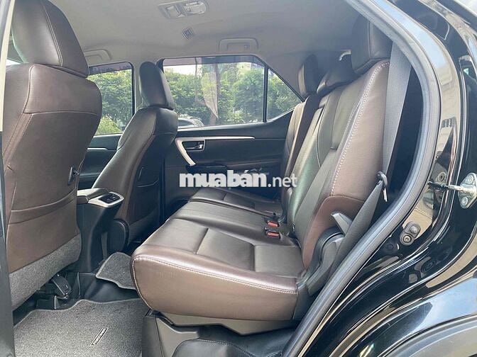 Toyota Fortuner 2.7AT 2019 - 35000km xuất VAT 100%