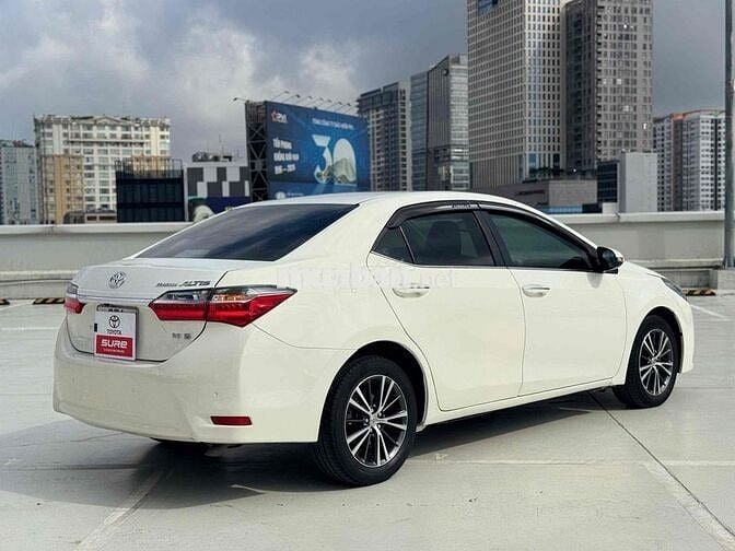 Toyota Corolla Altis 2.0V 2017 Trắng 81.000km