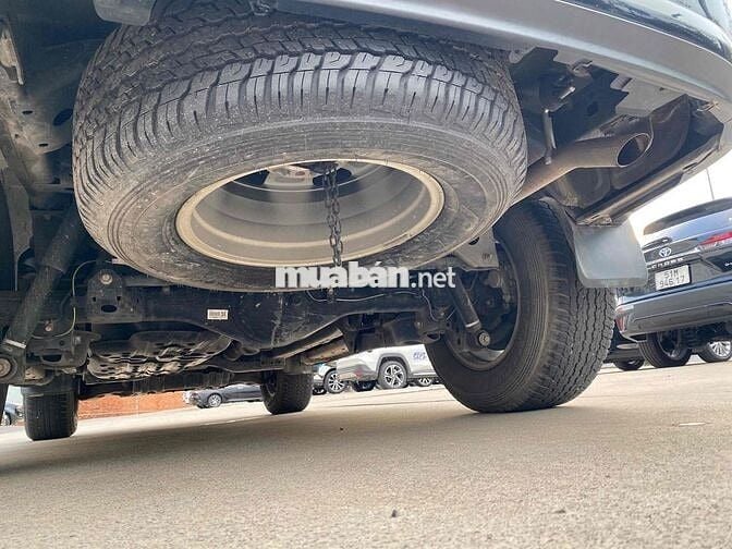 Toyota Fortuner 2.7AT 2019 - 35000km xuất VAT 100%