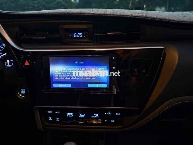 Toyota Corolla Altis 2.0V 2017 Trắng CVT-i