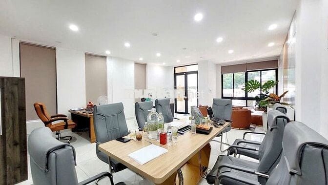 Cho Thuê Văn Phòng  90m² Full Nội Thất Chỉ 16 Triệu - Vạn Phúc City