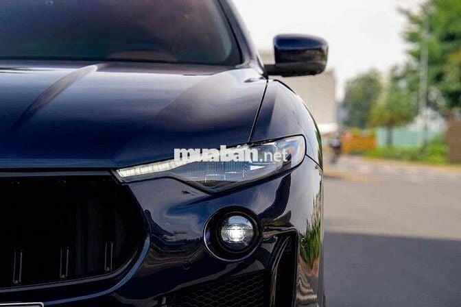 Maserati Levante 2017 cần bán , có hỗ trợ góp