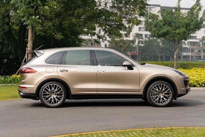 Porsche Cayenne 2016 Vàng cát 83.000 km