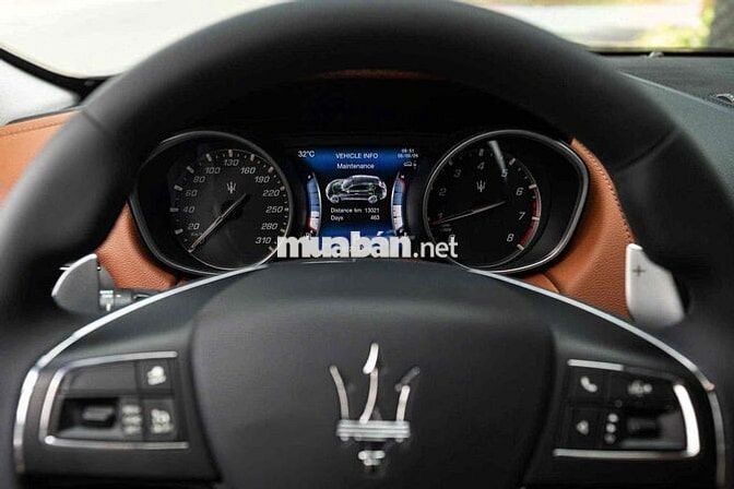 Maserati Levante 2017 cần bán , có hỗ trợ góp