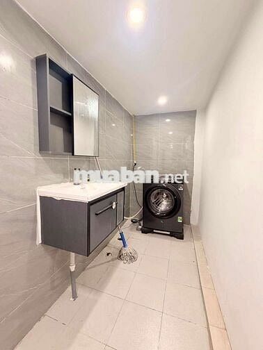 3 tỷ hơn Tập thể Chùa Láng Sổ To T2 65m 2PN Gần phố Ô tô đỗ Ct Tặng Nt