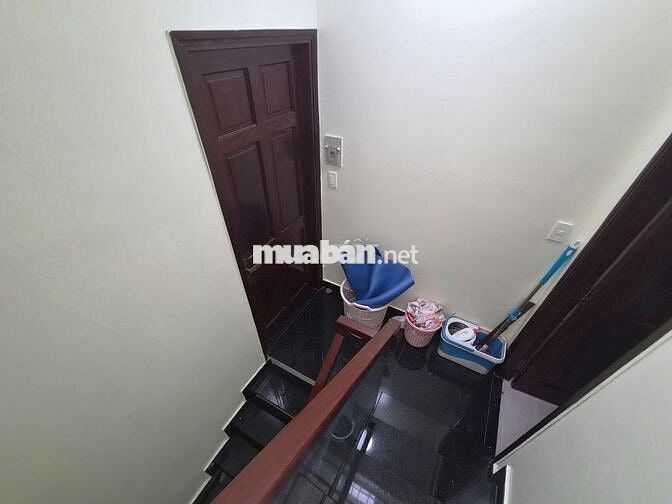 Nhỉnh 6 tỷ hơn - nhà hẻm xe tải thông - 5 tầng BTCT - Chủ gấp bán