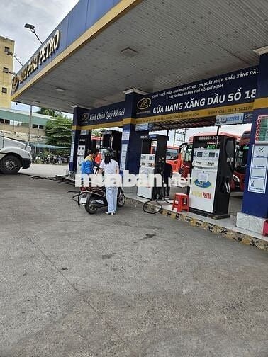 Tuyên nhân viên bán hàng xăng dầu