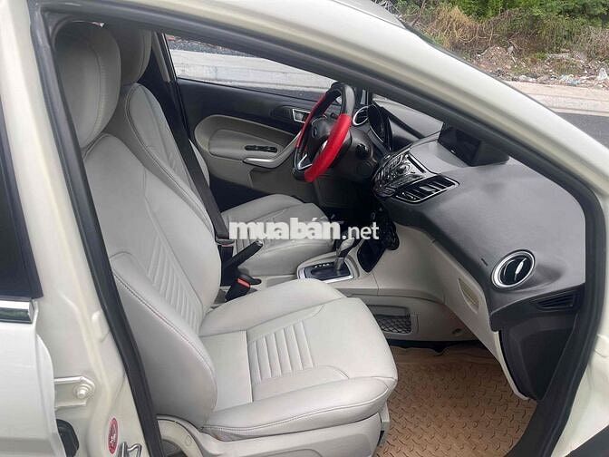 Ford Fiesta 2016 Tự động Trắng .kiểm mới.9 chủ bán