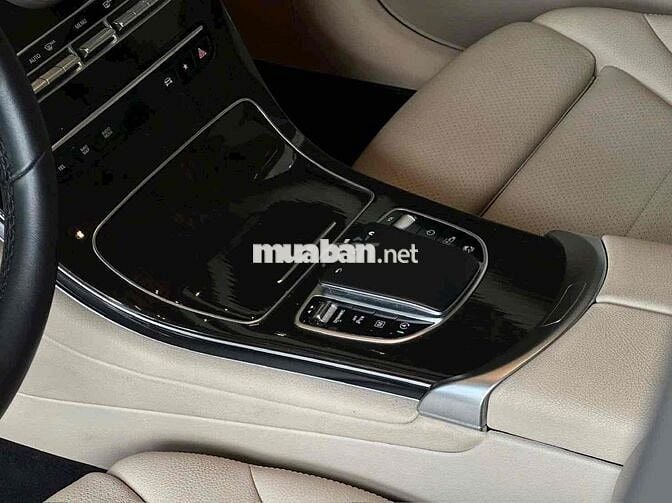 Mercedes GLC200 Facelift 2021 53.000km Đen