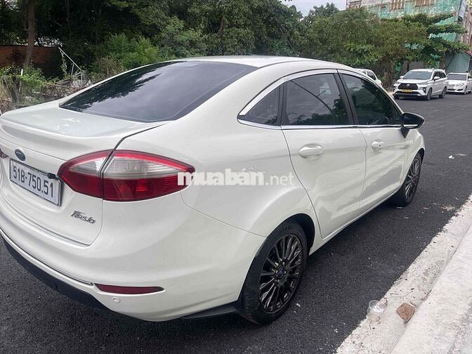 Ford Fiesta 2016 Tự động Trắng .kiểm mới.9 chủ bán