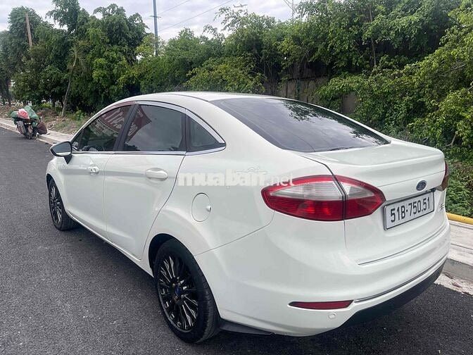 Ford Fiesta 2016 Tự động Trắng .kiểm mới.9 chủ bán