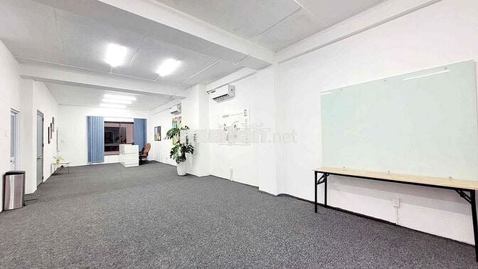 chỉ 12 triệu/tháng có ngay văn phòng 100m2 tịa Vạn Phúc city
