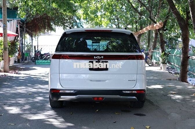 Kia Carnival Premium sx 2023 chất xe cực đẹp