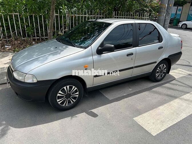Fiat Siena 1.3 bao ký rút hồ sơ.