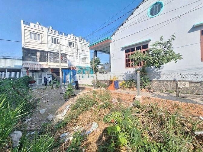 bán đất hiện hữu full thổ cư đường xe hơi lê văn lương phước kiểng 