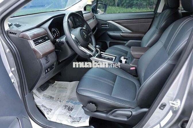 Mitsubishi Xpander Premium 2023 Bạc Tự động 65.000