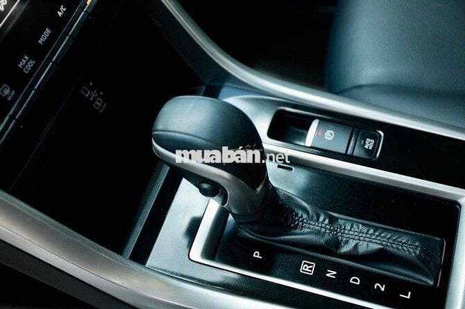 Mitsubishi Xpander Premium 2023 Bạc 65.000 km