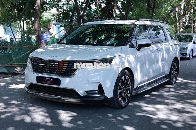 Kia Carnival Premium sx 2023 chất xe cực đẹp