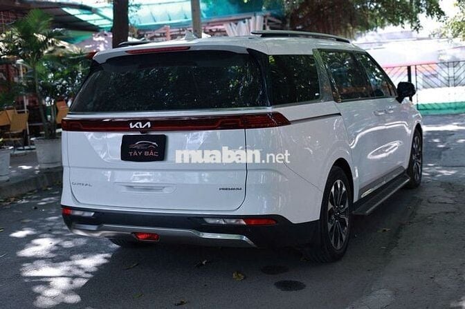 Kia Carnival Premium sx 2023 chất xe cực đẹp