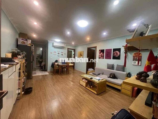Chính chủ bán CH Star Tower Khương Trung 73m2 2PN, căn góc, tầng trung