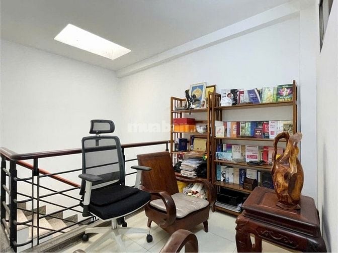 7.5 Tỷ HXH góc 2 MT đường Cô Bắc, Phú Nhuận - 3 tầng - 46m²