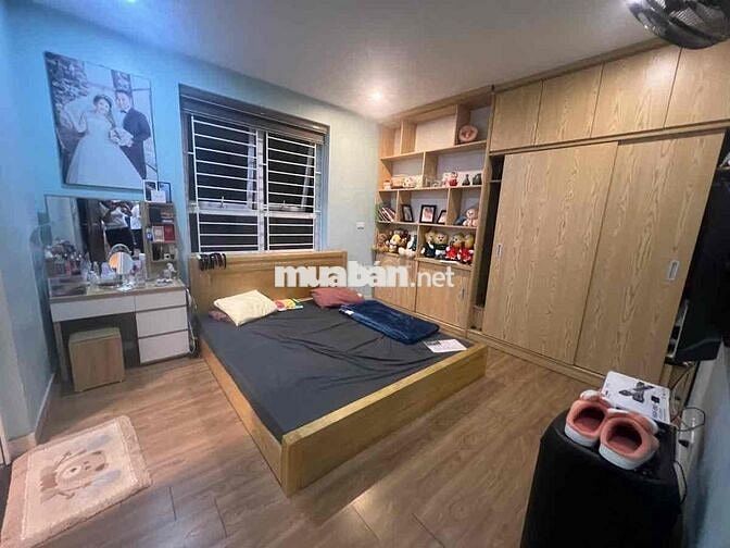 Chính chủ bán CH Star Tower Khương Trung 73m2 2PN, căn góc, tầng trung