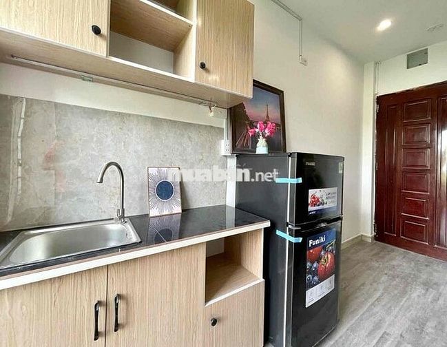 CHO THUÊ STUDIO BAN CÔNG LỚN FULL NỘI THẤT NGAY TRUNG TÂM QUẬN 10