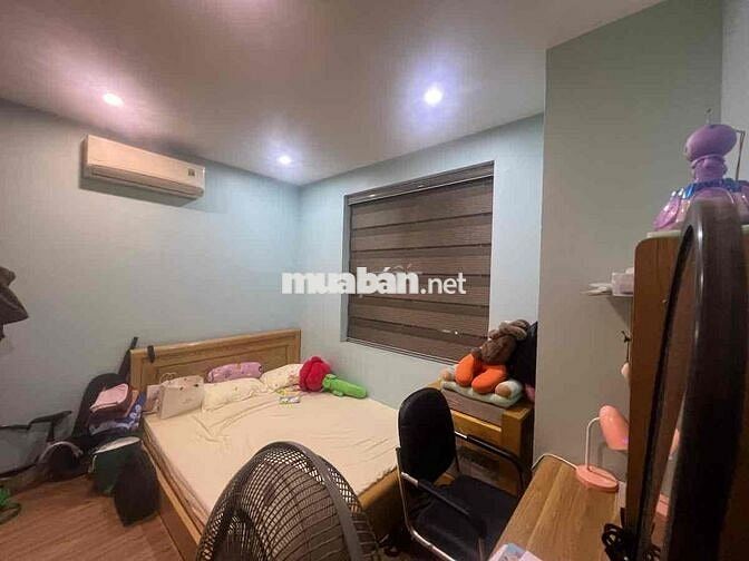 Chính chủ bán CH Star Tower Khương Trung 73m2 2PN, căn góc, tầng trung