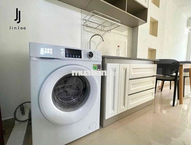 CHO THUÊ PHÒNG BAN CÔNG THOÁNG NHIỀU ÁNH SÁNG NGAY TRẦN HƯNG ĐẠO
