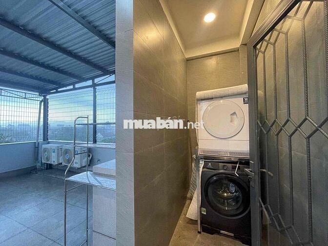 Nhà nguyên căn khu kv fpt, biển tân trà