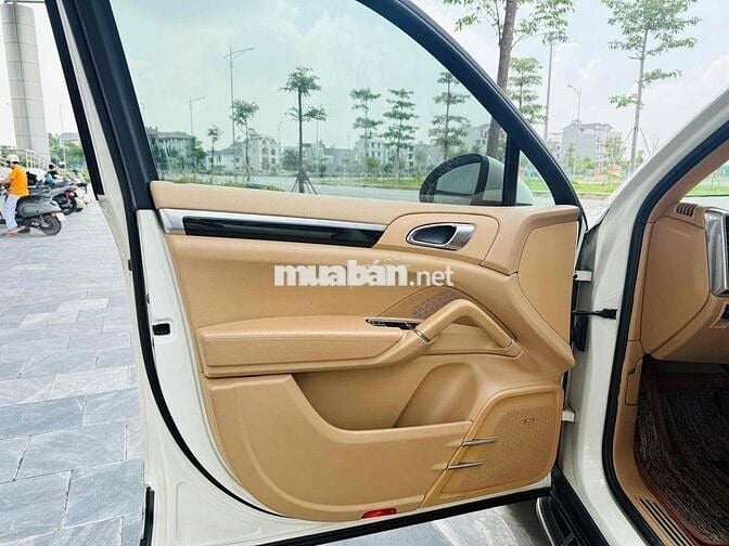 Porsche Cayenne 2011 Trắng Nhập khẩu