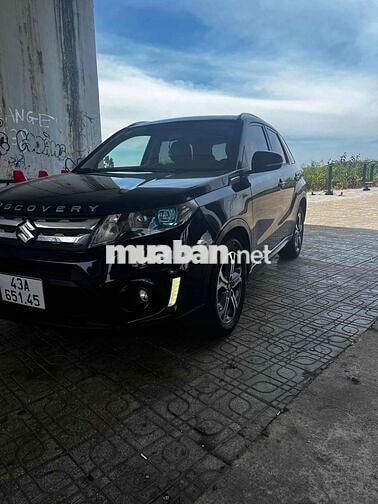 Suzuki Vitara 5 chỗ gầm cao màu Đen tự động