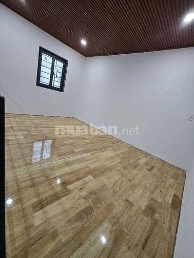 Ngân hàng thanh lý căn nhà cấp 4 kèm 5 phòng trọ , giá full 1 tỷ 089 .