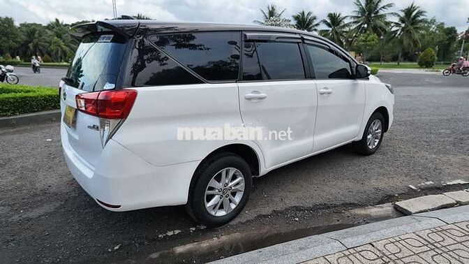 Toyota Innova 2016 Trắng 7 chỗ